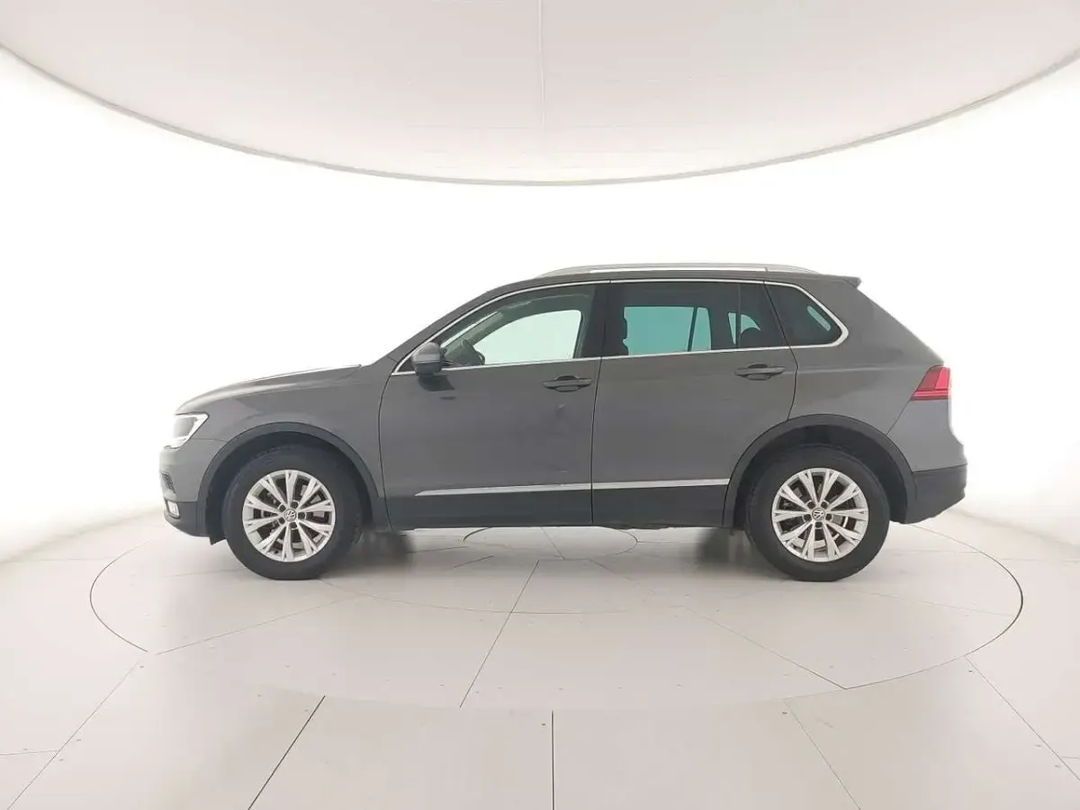 Usata VW Tiguan Business 150 CV (110 kW) 2017 Indium grey metallizzato SUV