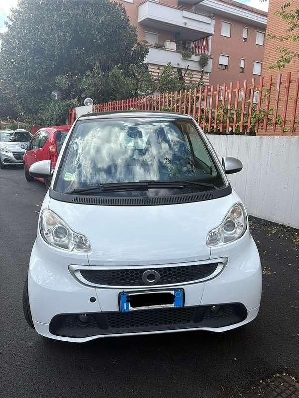 Usata 2014 Smart ForTwo Coupé Pure Due volumi | 5990 € (Super prezzo) - Immagine 1/4