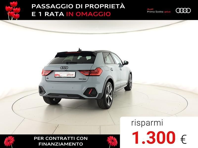 Nuova Audi A1 Comfort 116 CV (85 kW) 2025 Grigio chronos metallizzato nero mito metallizzato Berlina