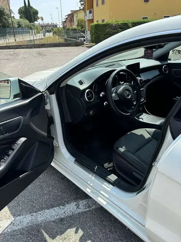 Usata Mercedes CLA200 Shooting Brake Premium 136 CV (100 kW) 2018 Station wagon