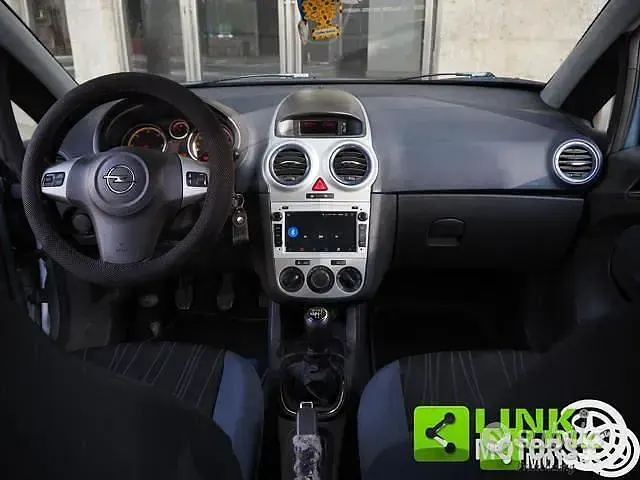 Usata Opel Corsa 75 CV (55 kW) 2009 Blu Utilitaria