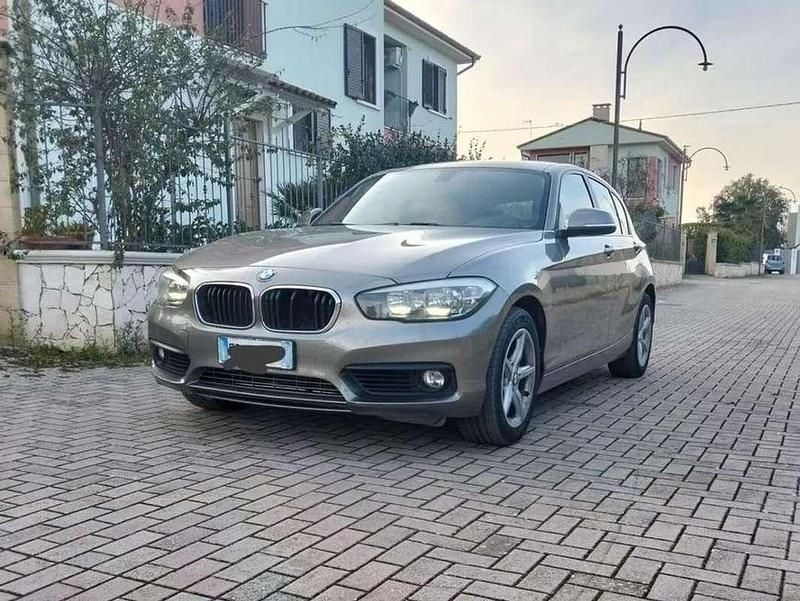 Occasion BMW 118 122 PK (89 kW) 2007 Grijs Hatchback