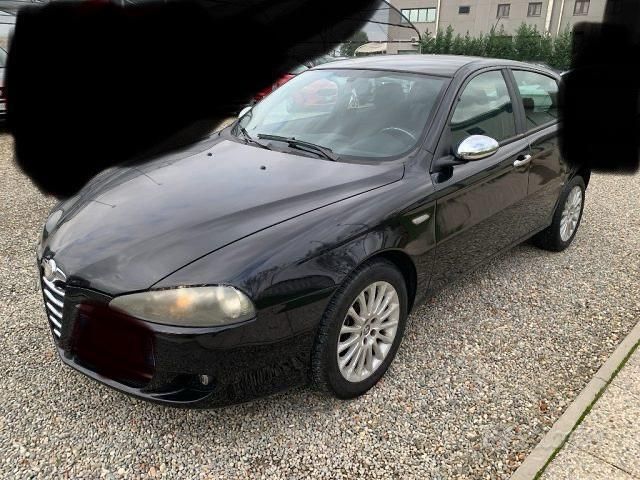 Usata 2005 Alfa Romeo 147 Due volumi | 1000 € (Ottimo prezzo) - Immagine 1/1