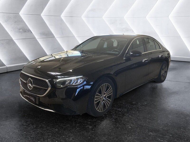 Usata Mercedes E220 Advanced 197 CV (144 kW) 2023 Nero Berlina