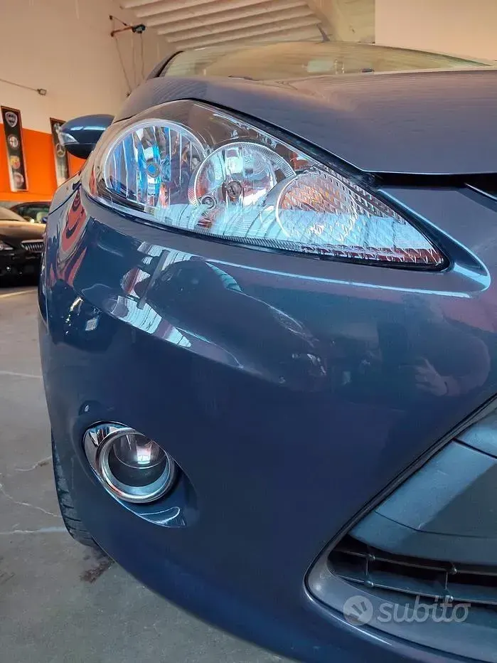 Gebraucht Ford Fiesta Titanium 60 PS (44 kW) 2012 Grau Limousine