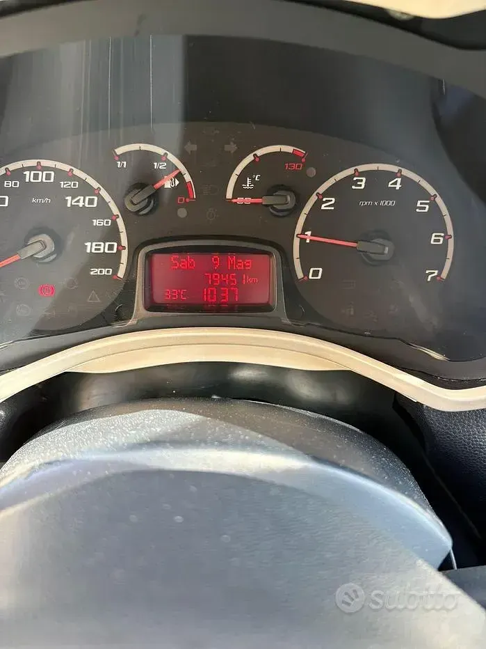 Usata Ford Ka 69 CV (50 kW) 2024 Bianco Berlina