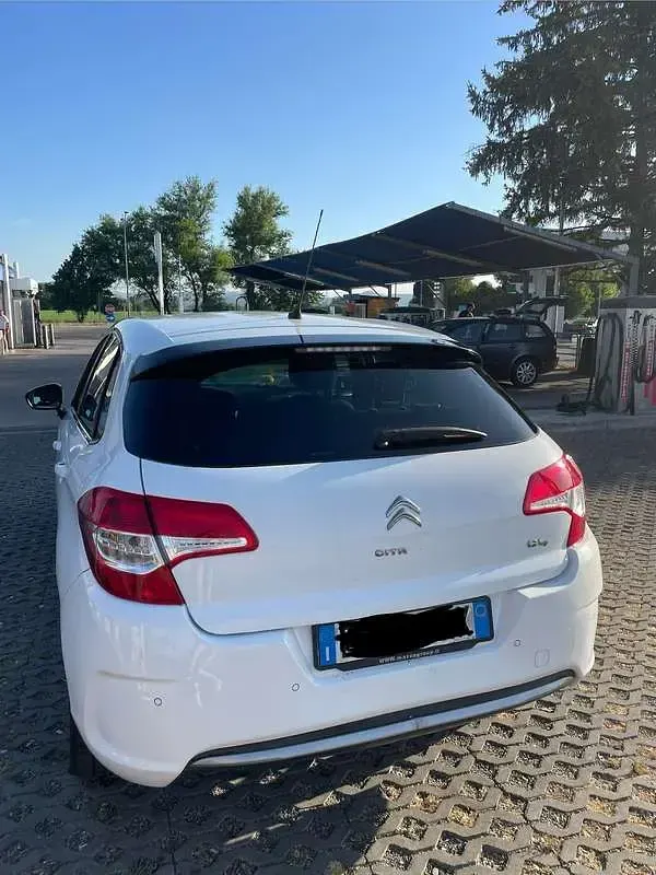 Usata Citroën C4 Elegance 90 CV (66 kW) 2013 Berlina
