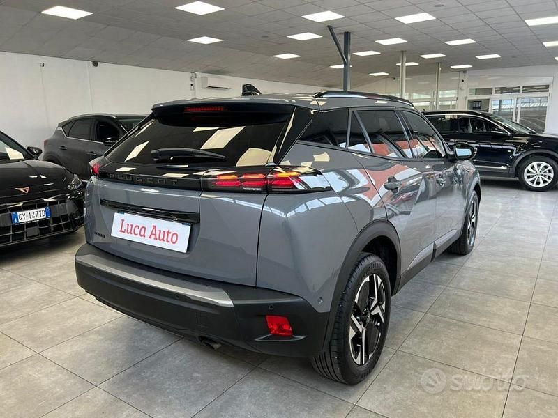 Usata Peugeot 2008 Allure 101 CV (74 kW) 2024 Grigio SUV