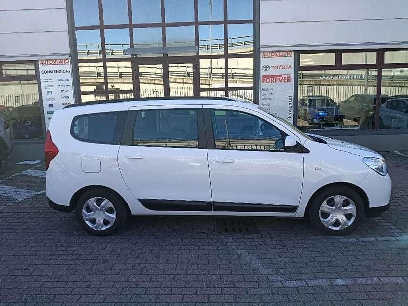Usata Dacia Lodgy Ambiance 101 CV (74 kW) 2016 Bianco Monovolume