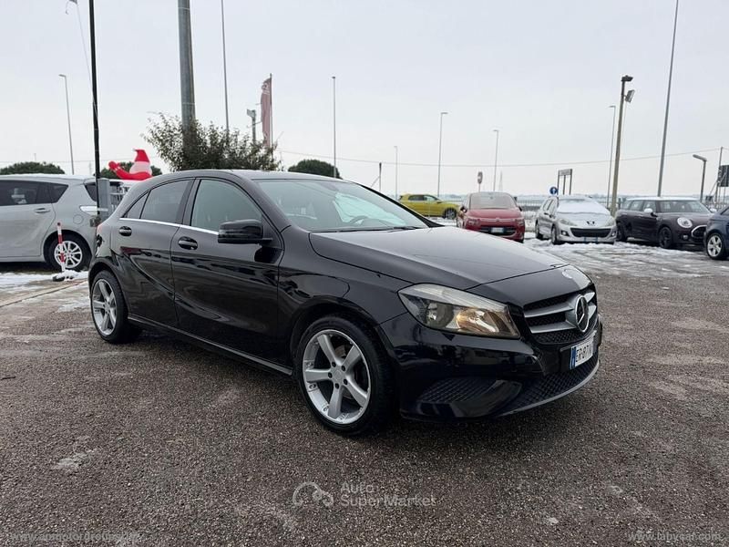 Usata Mercedes A180 109 CV (80 kW) 2013 Nero Monovolume