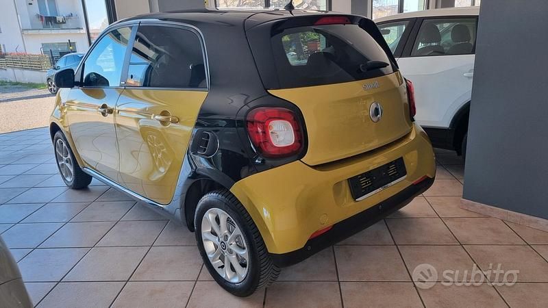 Usata Smart ForFour Passion 70 CV (51 kW) 2018 Giallo Utilitaria