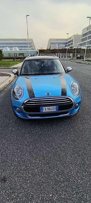 Usata Mini Cooper D 116 CV (85 kW) 2015 Blu/azzurro Utilitaria