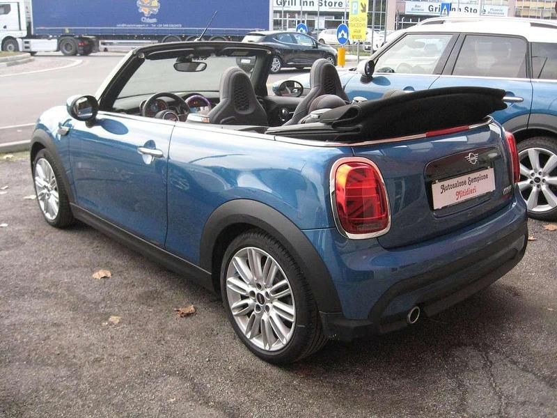 Usata Mini John Cooper Works Cabriolet 136 CV (100 kW) 2021 Island blue Cabrio