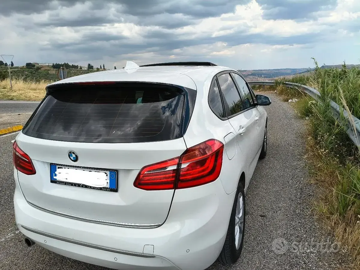 Usata BMW 216 Active Tourer 2016 Bianco Monovolume