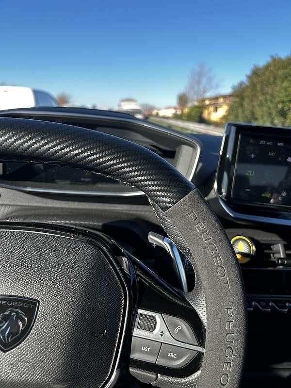 Usata Peugeot 2008 GT 131 CV (96 kW) 2024 SUV