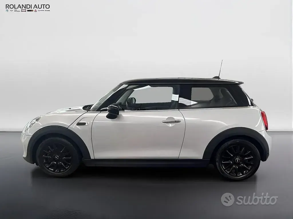 Usata Mini Cooper D Hype 116 CV (85 kW) 2019 Argento Utilitaria