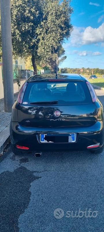 Usata Fiat Punto 75 CV (55 kW) 2013 Nero Utilitaria