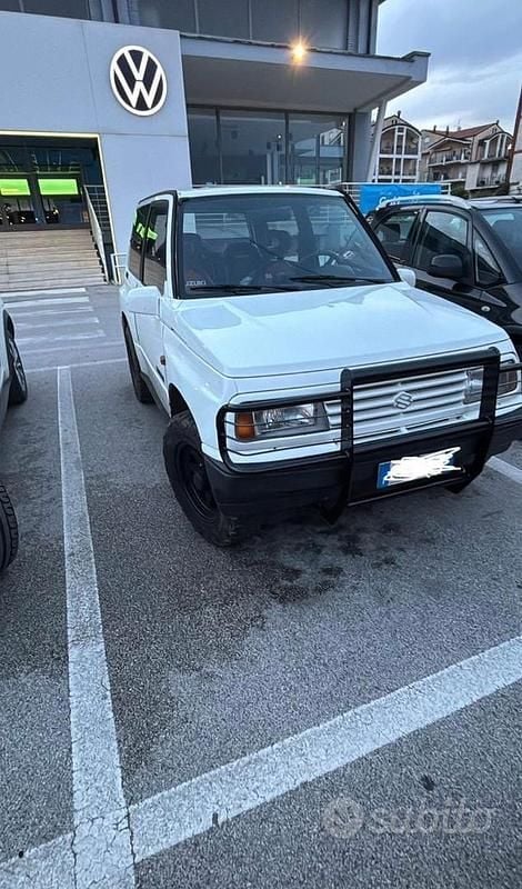 Usata Suzuki Vitara 75 CV (55 kW) 1990 Bianco Station wagon