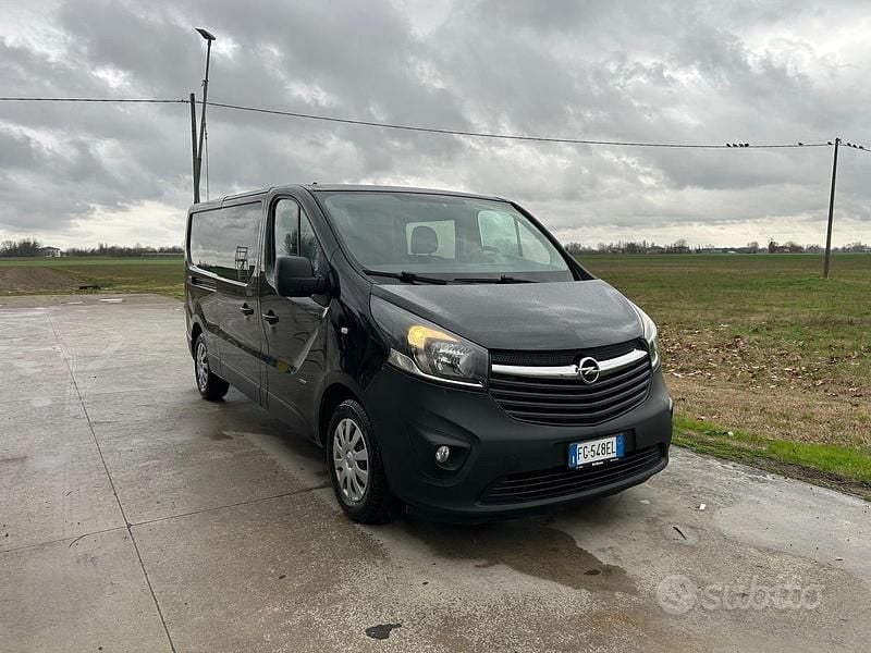 Usata Opel Vivaro 2016 Nero Monovolume