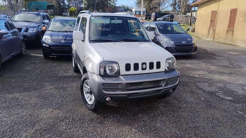 Bianco perla Usata 2010 Suzuki Jimny SUV | 14.700 € (Buon prezzo) - Immagine 1/4