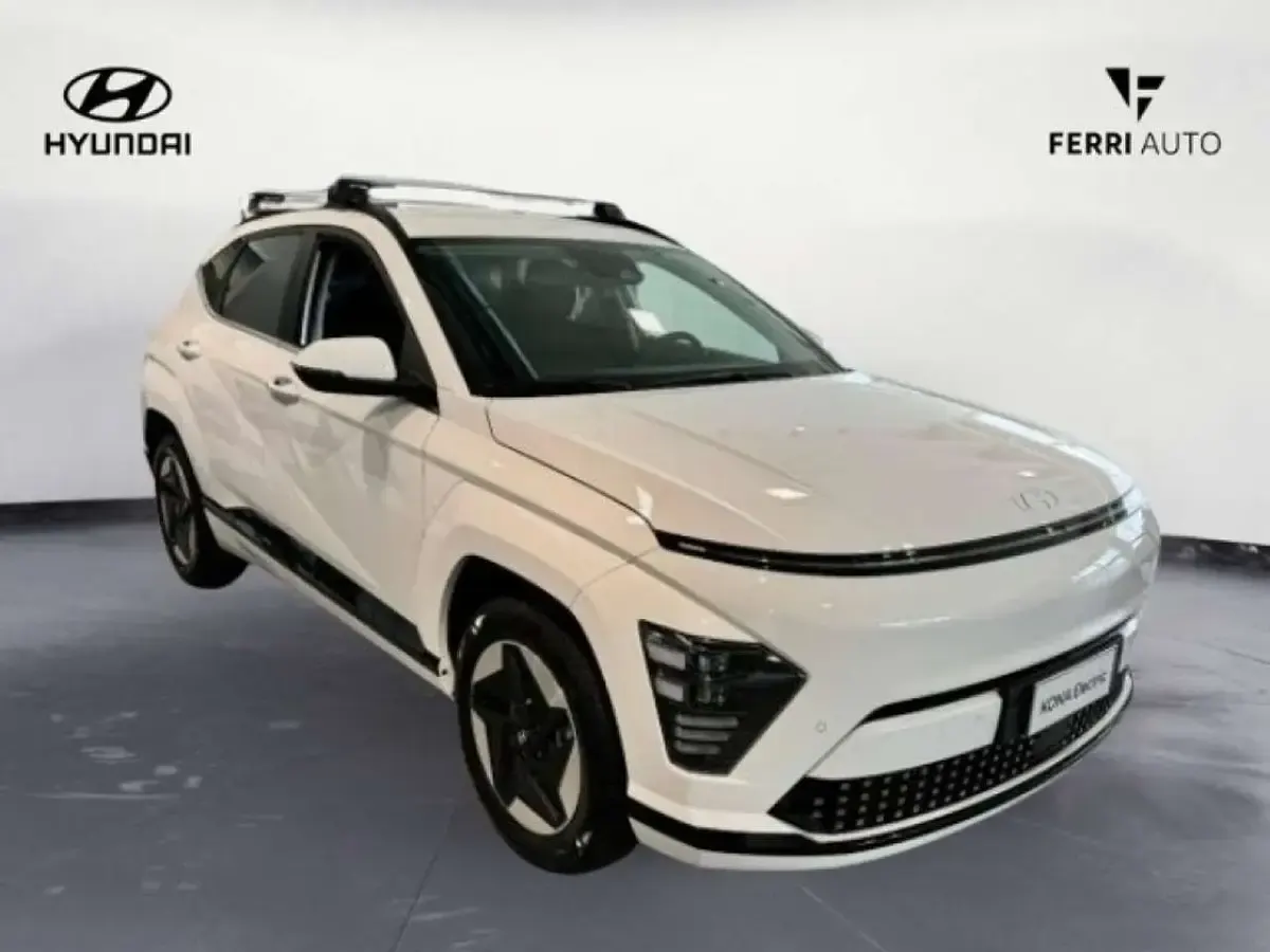Usata Hyundai Kona 99 kW (135 CV) 2024 Bianco SUV
