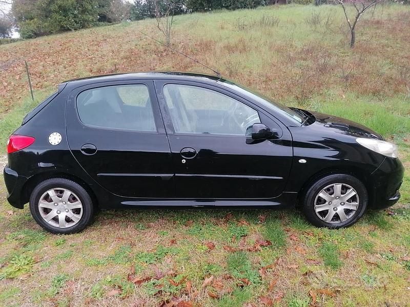 Usata Peugeot 206 60 CV (44 kW) 2010 Nero Berlina