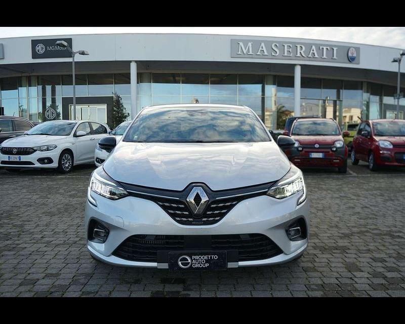 Usata Renault Clio V Intens 101 CV (74 kW) 2022 Grigio met Berlina