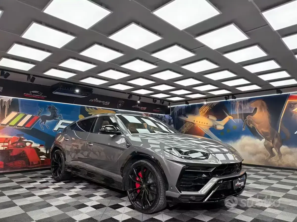Usata Lamborghini Urus 650 CV (478 kW) 2022 Grigio SUV