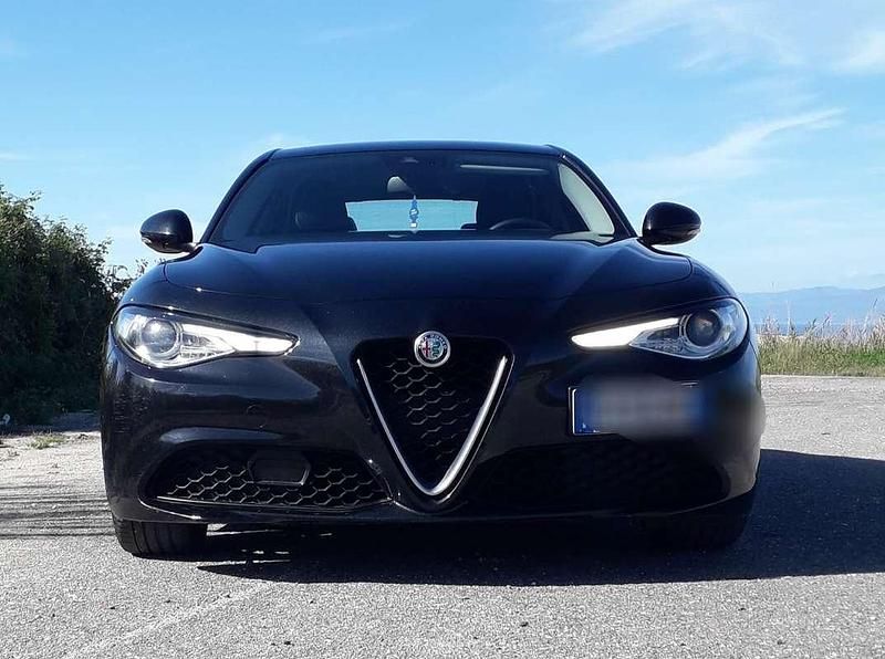 Usata Alfa Romeo Giulia Super 179 CV (131 kW) 2018 Nero Berlina