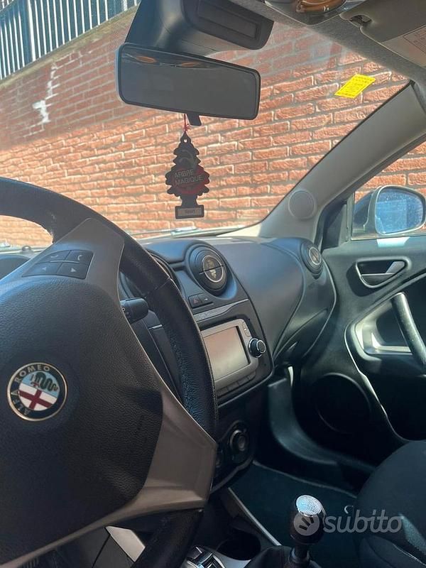 Usata Alfa Romeo MiTo 84 CV (61 kW) 2014 Nero Utilitaria