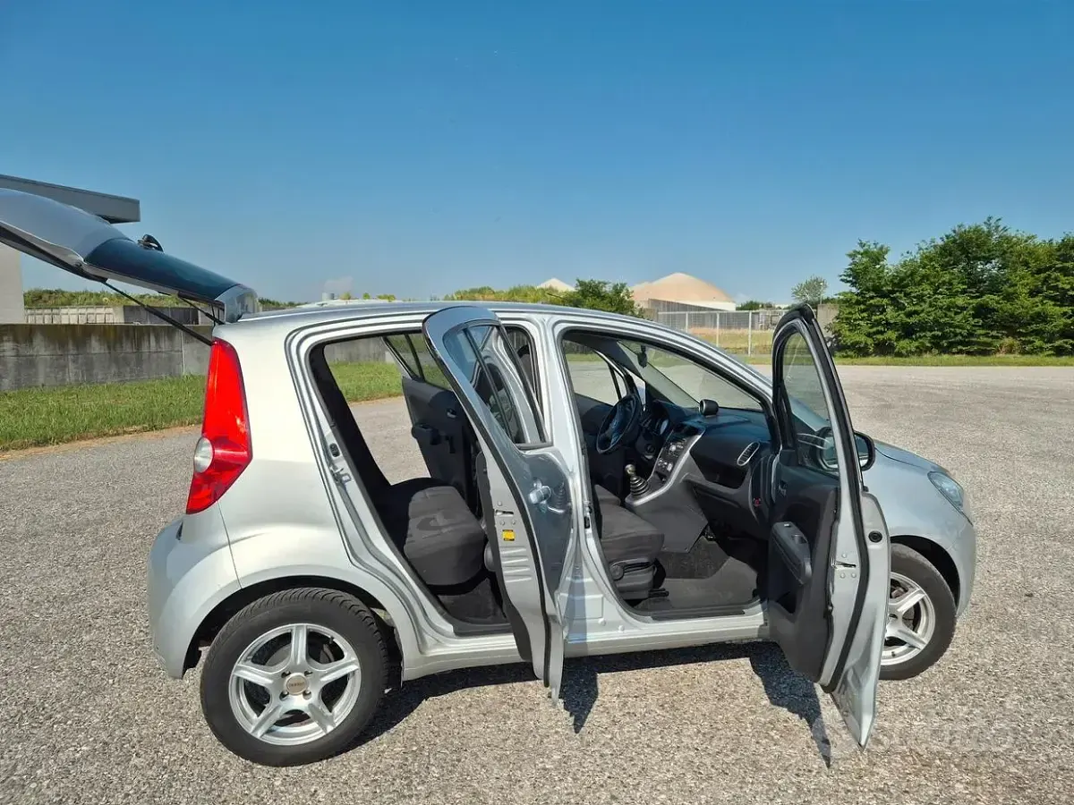Usata Opel Agila Enjoy 86 CV (63 kW) 2009 Grigio Utilitaria