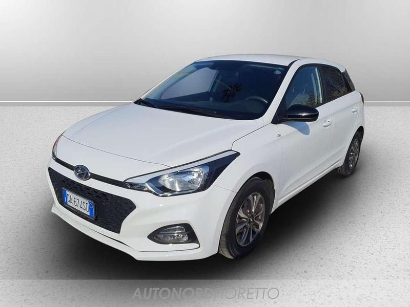 Usata Hyundai i20 75 CV (55 kW) 2020 Bianco Utilitaria