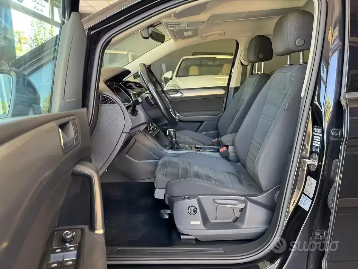 Usata VW Touran Highline 150 CV (110 kW) 2017 Nero Monovolume