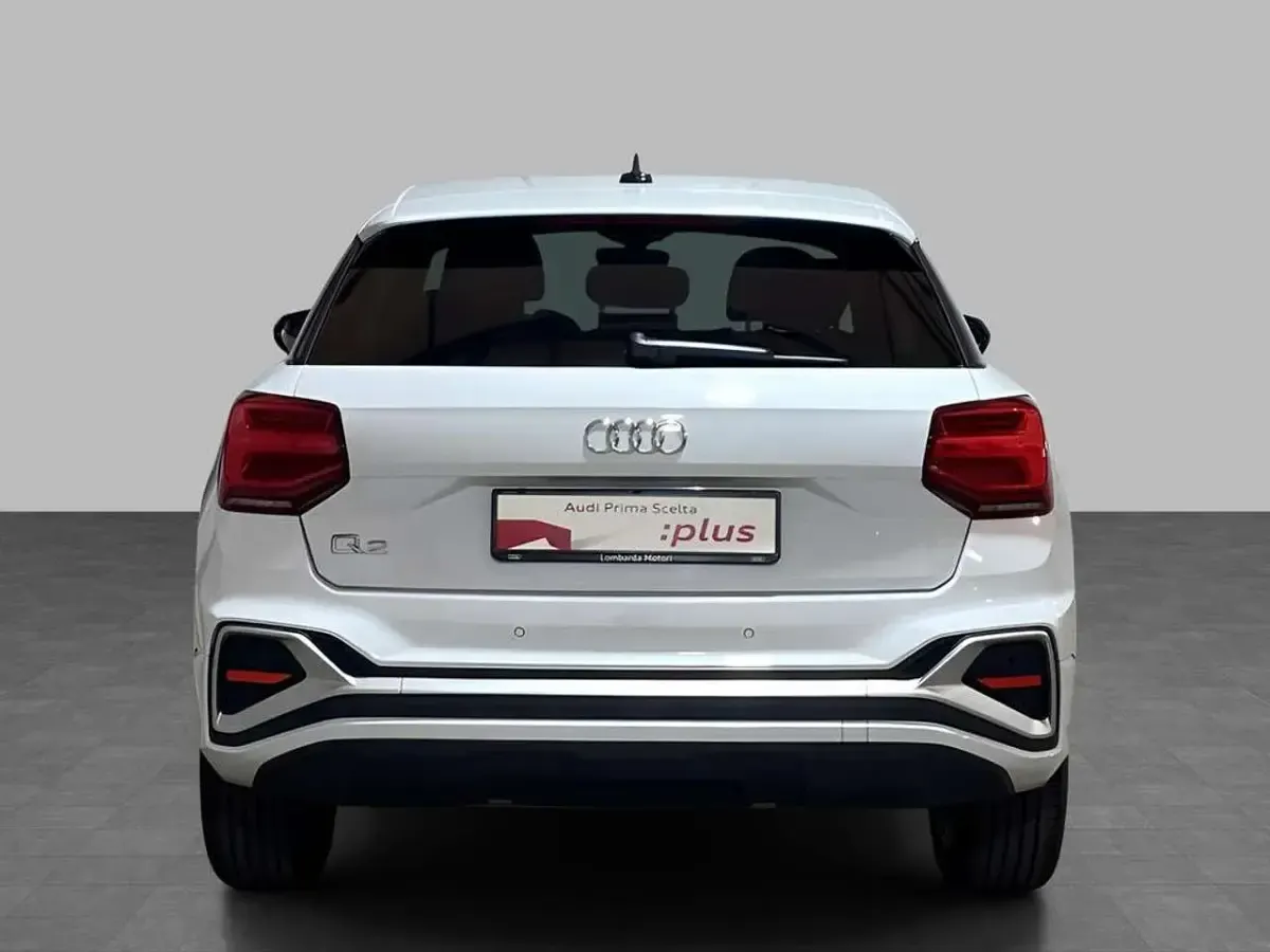 Usata Audi Q2 S-Line 150 CV (110 kW) 2025 Bianco ghiacciaio metallizzato SUV