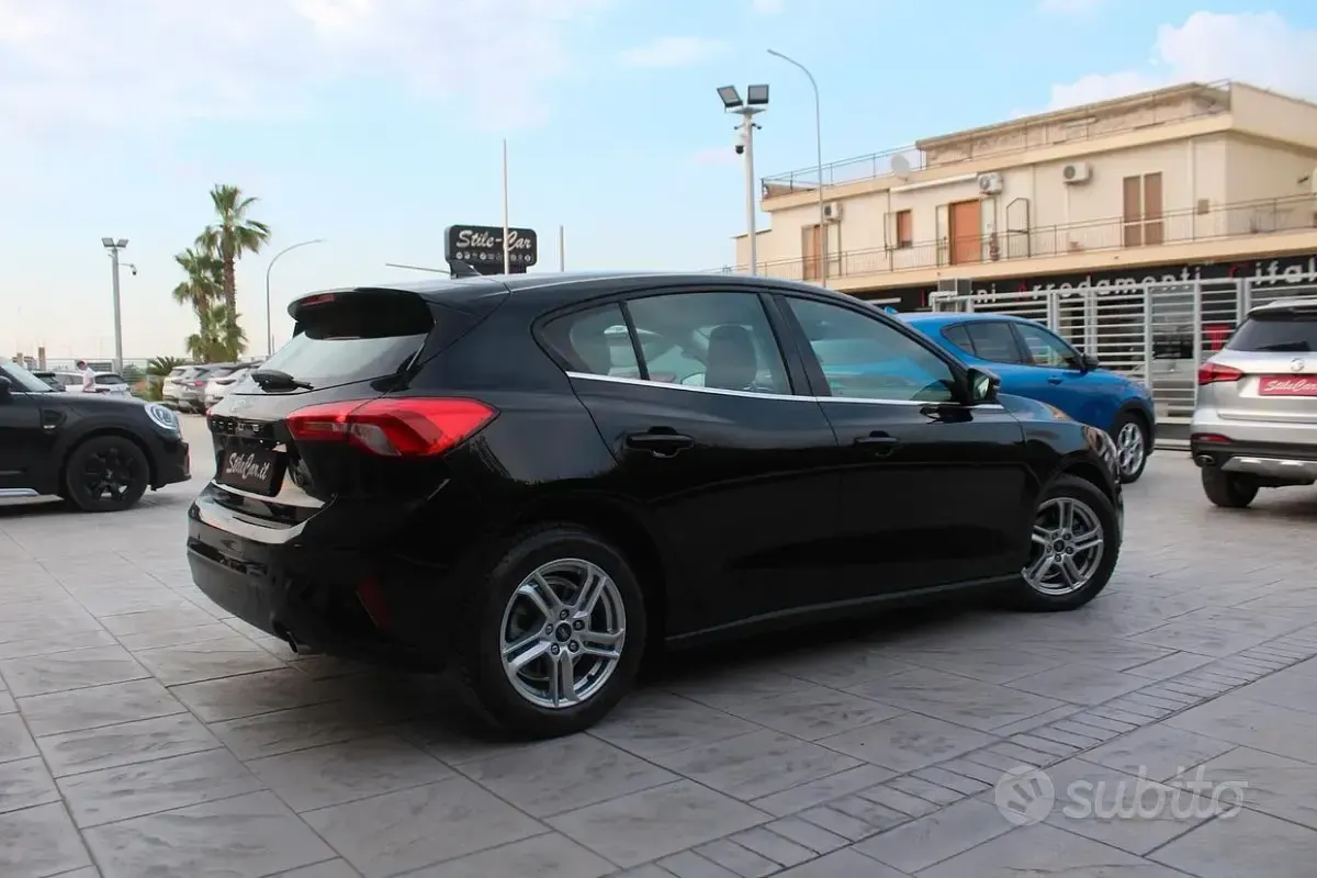Usata Ford Focus Business Edition 120 CV (88 kW) 2022 Nero Berlina