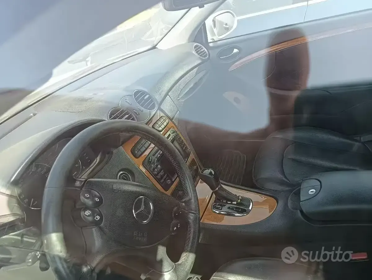 Usata Mercedes CLK320 218 CV (160 kW) 2002 Grigio Berlina