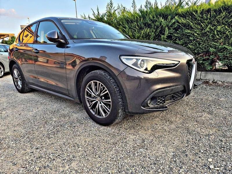 Usata Alfa Romeo Stelvio Business 190 CV (139 kW) 2021 SUV