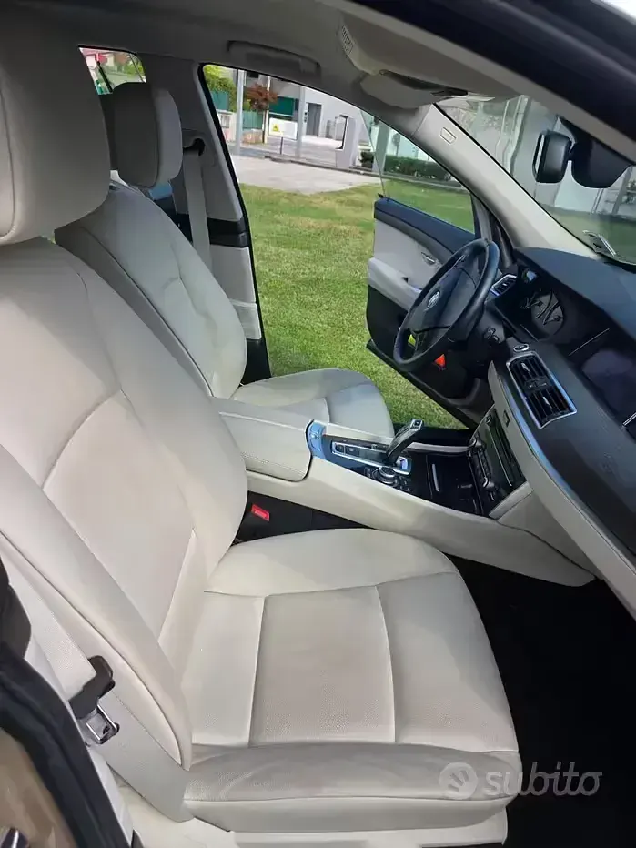 Usata BMW 530 245 CV (180 kW) 2010 Marrone Berlina