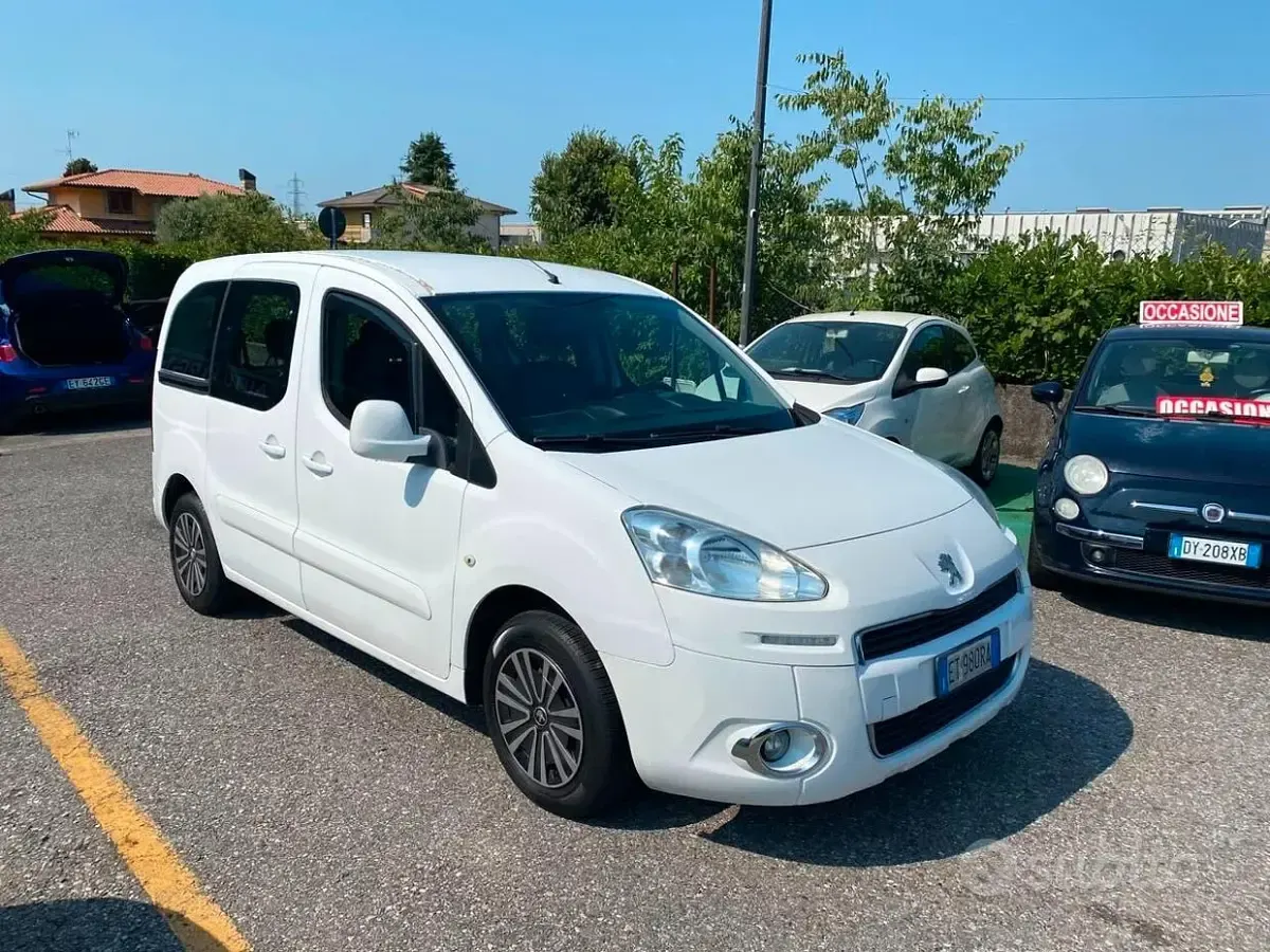 Usata Peugeot Partner Tepee Outdoor 120 CV (88 kW) 2014 Bianco Monovolume