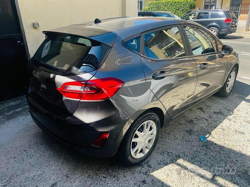 Usata Ford Fiesta ST-Line 86 CV (63 kW) 2019 Grigio Berlina