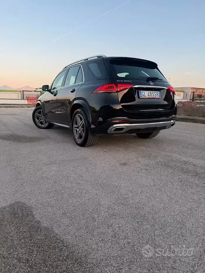 Usata Mercedes GLE300 Premium 272 CV (200 kW) 2022 Nero SUV