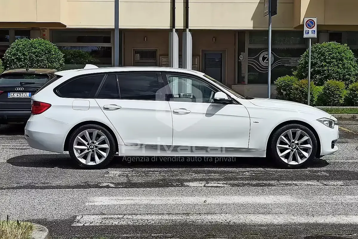Usata BMW 320 184 CV (135 kW) 2012 Bianco Station wagon