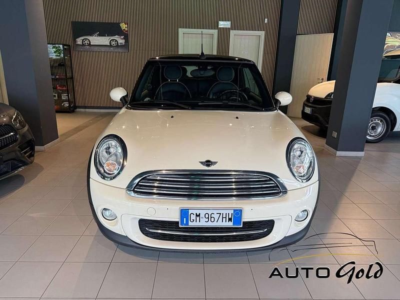 Usata Mini Cooper D Cabriolet 111 CV (81 kW) 2014 Beige Cabrio