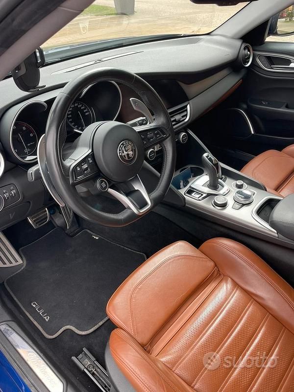 Usata Alfa Romeo Giulia Sprint 190 CV (139 kW) 2022 Blu Berlina