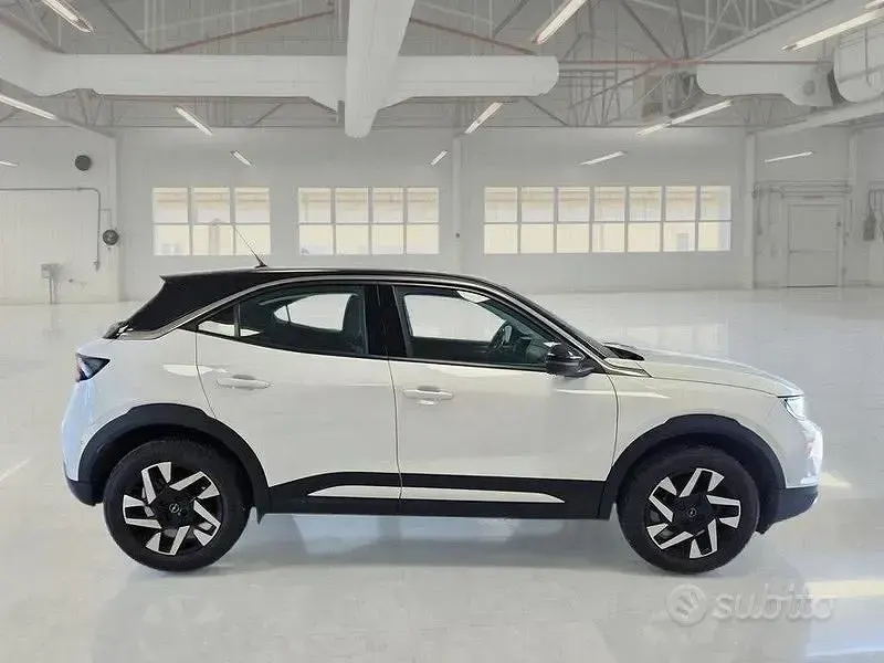 Usata Opel Mokka Elegance 131 CV (96 kW) 2022 Bianco SUV