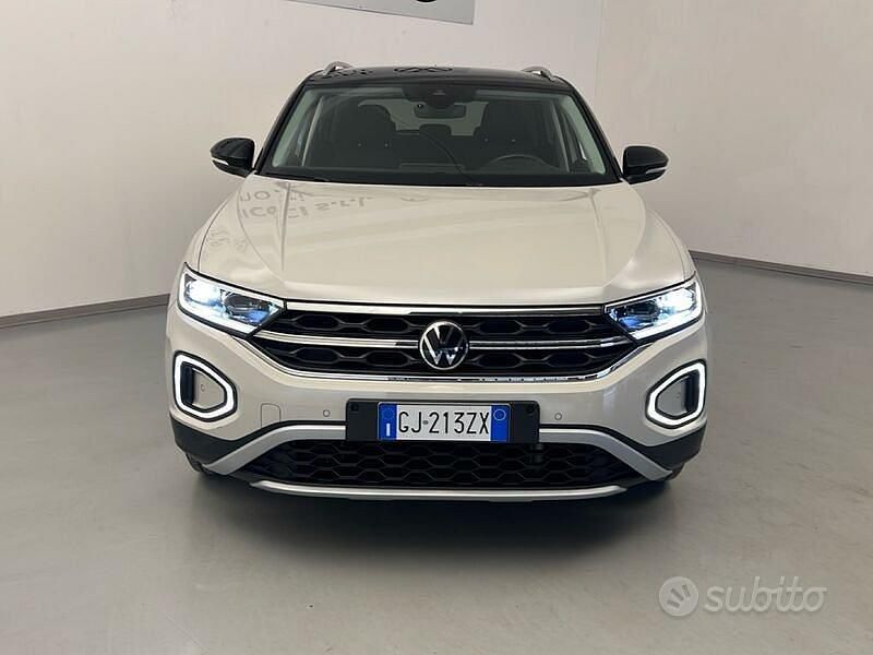 Usata VW T-Roc Style 150 CV (110 kW) 2022 Beige SUV