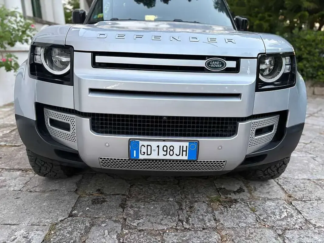 Usata Land Rover Defender S 249 CV (183 kW) 2021 Argento SUV