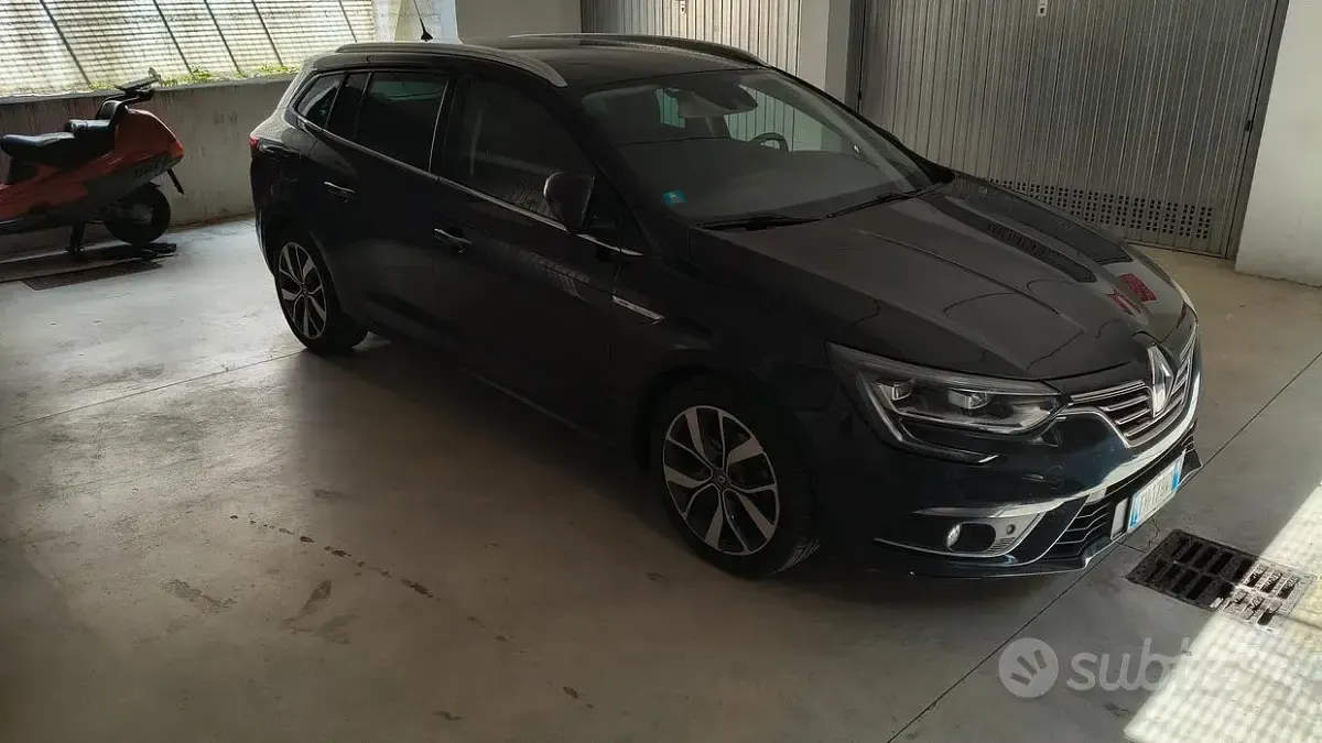 Usata Renault Mégane GrandTour Bose Edition 110 CV (80 kW) 2017 Nero Station wagon