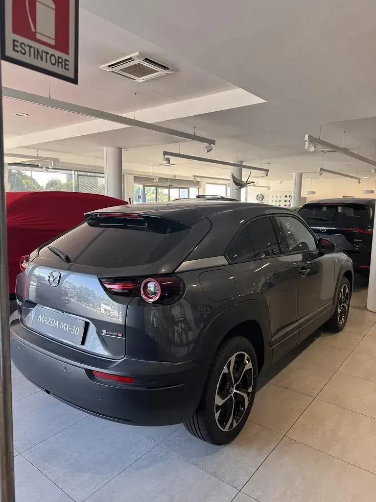 Nuova Mazda MX30 170 CV (125 kW) 2026 Machine grey SUV