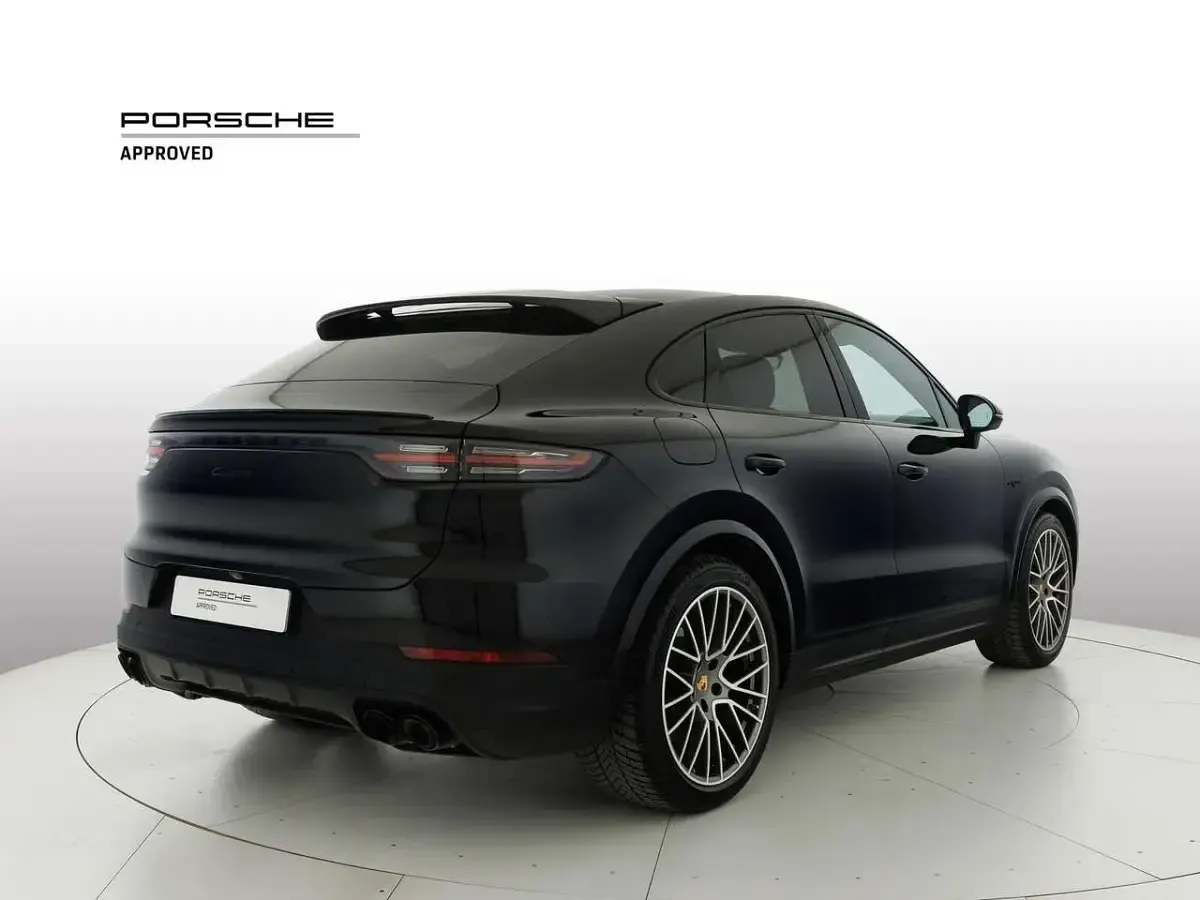 Usata Porsche Cayenne 462 CV (339 kW) 2022 A1 nero SUV